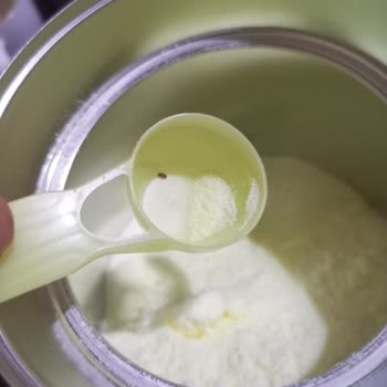 Sma Comfort 1 No Mama İçerisinden Böcek Çıktı