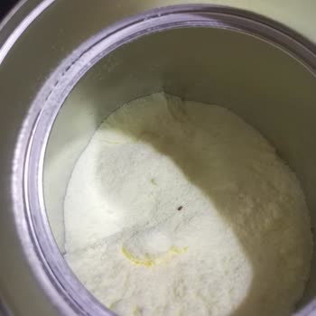 Sma Comfort 1 No Mama İçerisinden Böcek Çıktı