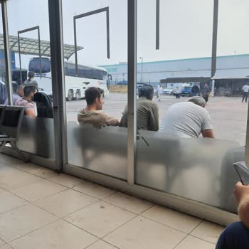 Metro Turizm Metro Servisi İçin 1.5 Saat Beklemeniz Gerek!