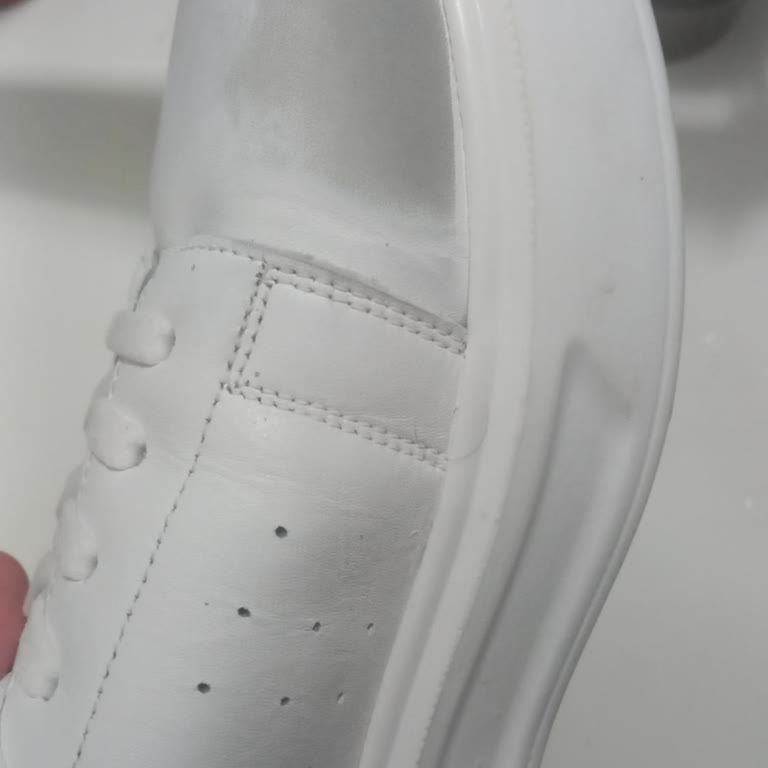 Süvari Giyim Lekeyi Büyüten Ayakkabı Sorunsalı