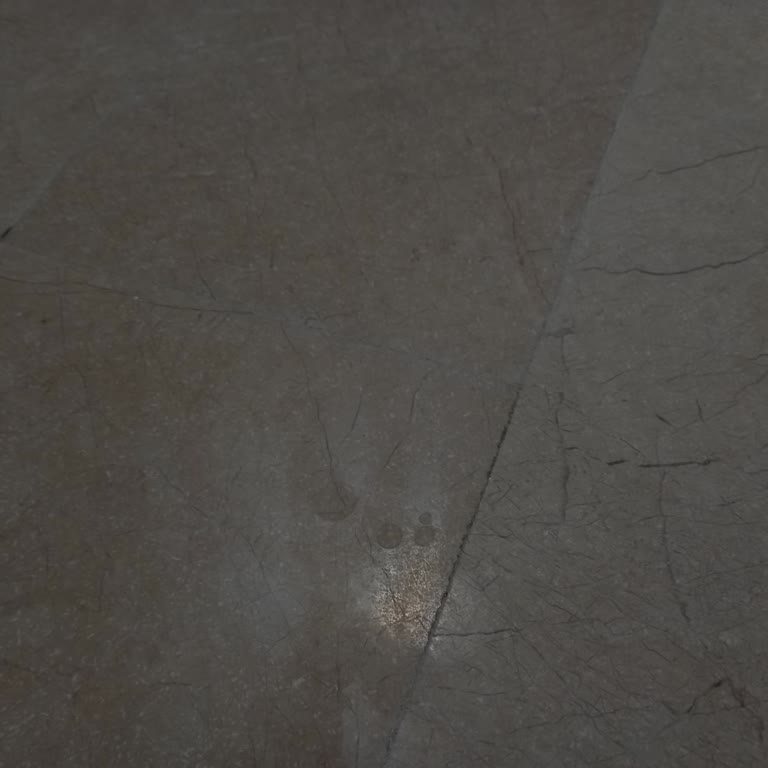 Asperox Mermer Üzerinde Temizlik Ürünü Kullanımı Sonrası Kalıcı Lekeler