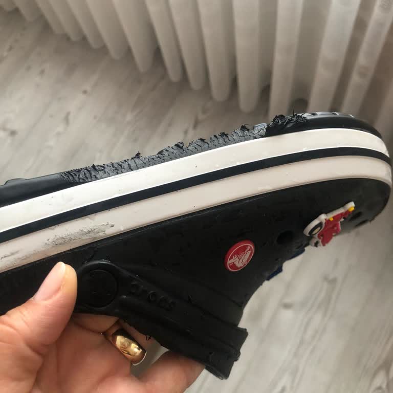 Crocs Terlik & Ayakkabı Yeni Crocs Terliğim İlk Yıkamada Eriydi!