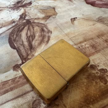 Orijinal Zippo Çakmak Dış Yüzeyi Çizildi