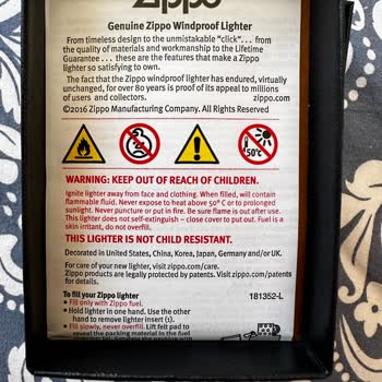 Orijinal Zippo Çakmak Dış Yüzeyi Çizildi