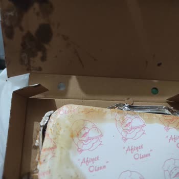 Yemek Sepeti'nden Sipariş Verdim Ve Paramı Çöpe Atmak Zorunda Kaldım.