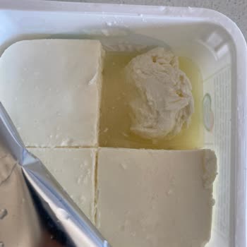 Sütaş Tereyağının İçinden Cisim Çıktı