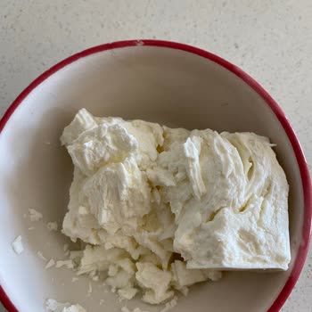 Sütaş Tereyağının İçinden Cisim Çıktı