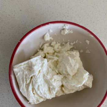 Sütaş Tereyağının İçinden Cisim Çıktı