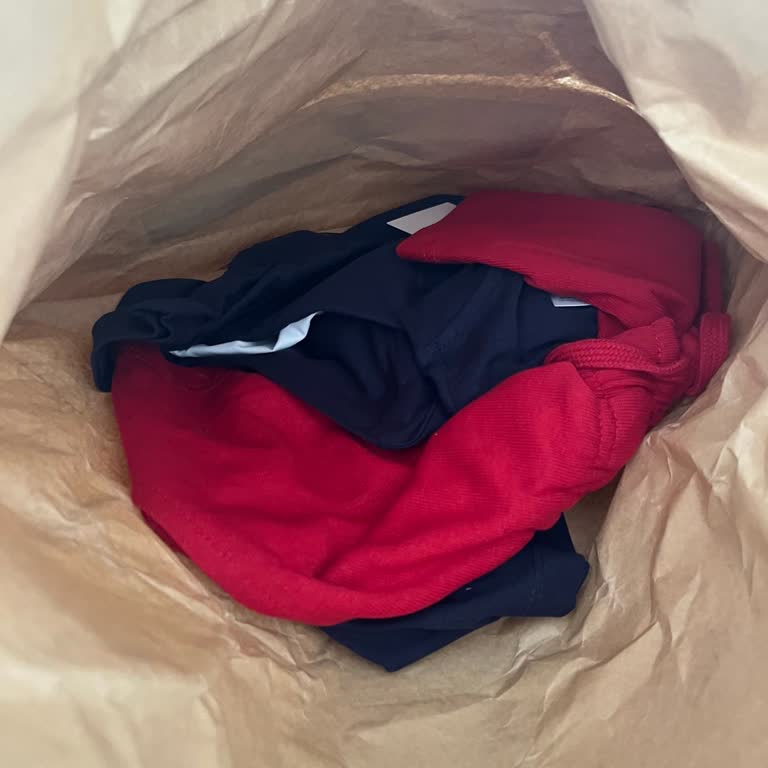 Stradivarius Kargo Paketlemesi Çok Kötü