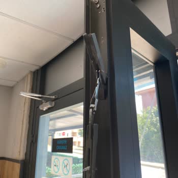 A101 4424 Gölcük Şubesi Kapı Üzerimize Düşüyor