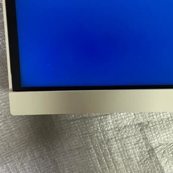 Samsung M8 Monitörde Panel Çıtasının Ayrılması Ve Değişim Sorunu