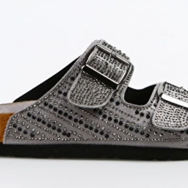 Fabrika Terlik Ses Yapıyor