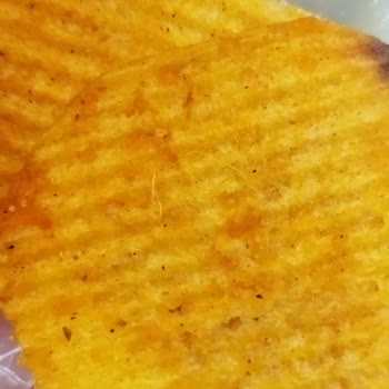 Ruffles Paketinde Garip Bir Tüy Buldum!
