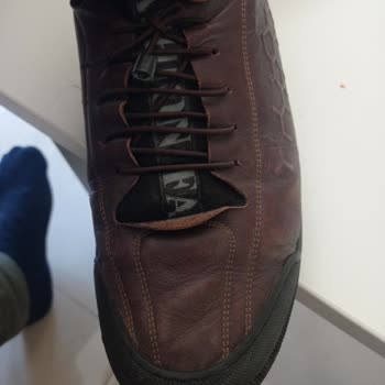 Tardelli Ayakkabı Ofis Çalışanının Ayakkabı Hayal Kırıklığı