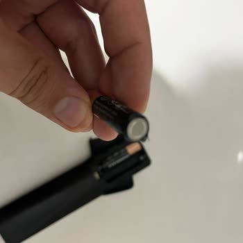 Duracell İnce Pil Patladı