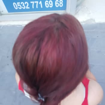 Краска Garnier, которую я купила как баклажановый пурпурный, оказалась красной