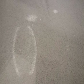 Porçöz Yağ Çözücü Sıktığım İçin Tezgahta Oluşan Leke