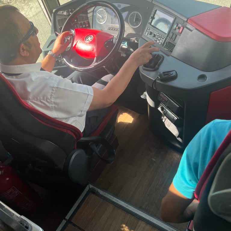 Kamil Koç Turizm Bitmiş Resmen Köy Minibüsünden Farkı Yok.