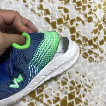 Deichmann =Ürünün Arkasında Durmayan Bir Mağaza.