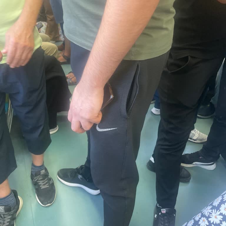 Marmaray Kondüktörlerinin İnsafına Kaldık Klimayı Bile Çok Görüyorlar