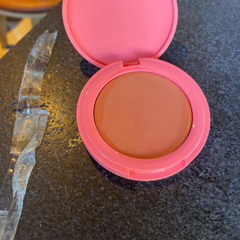 Gratis Kullanılmış Ürünü Bantlayıp Satmışlar