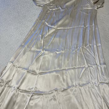 Senna Design'dan Mezuniyet Elbisesi Kabusu: Kırışık Ve Özensiz Teslimat