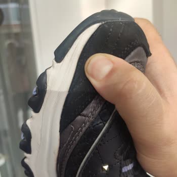 Skechers Marka Ayakkabının Kısa Sürede Açılma Ve Yırtılması
