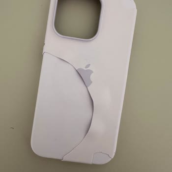 iPhone Apple İphone Kılıfları Soyuluyor