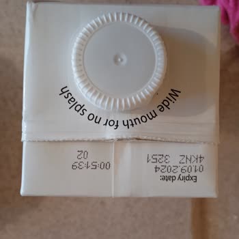 A101 Birşah Süt Bozuk Ve Sağlıksız