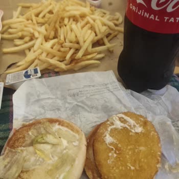 Burger King Siparişlerimizin Hepsi Yanlış Geldi