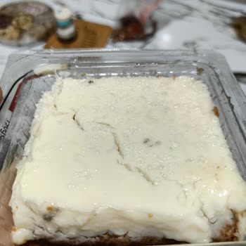 BİM Bozuk Tatlı Satıyor