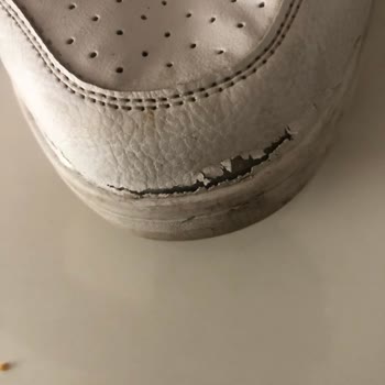 FLO Ayakkabı Gölcük FLO'dan Aldığım Puma Marka Ayakkabıyı Kağıttan Mı Ürettiler?