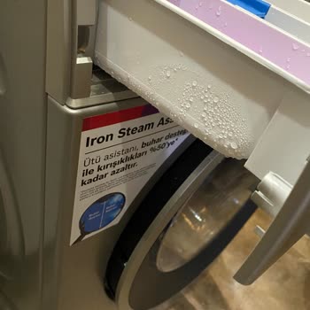 Bosch Çamaşır Makinesi Kurutma Esnasında Hareket Ediyor