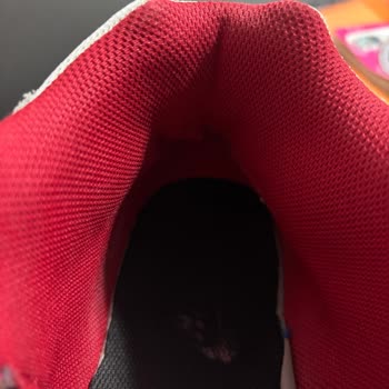 Nike Ayakkabılar 3-4 Ay İçerisinde Kullanılmaz Duruma Geldi