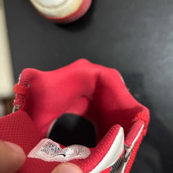 Nike Ayakkabılar 3-4 Ay İçerisinde Kullanılmaz Duruma Geldi