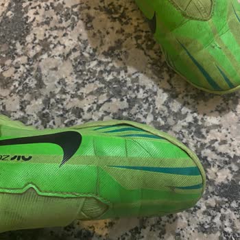 Nike Çocuk Kramponum 2,5 Ayda Yırtılmasına Rağmen, Ürün İade Edilmedi