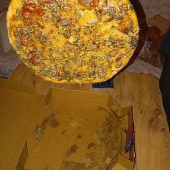 Domino's Pizza Sarımsak Soslu Pizza Siparişinde Sürekli Sorun Yaşıyorum