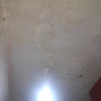 Gemlik Belediyesi Evimin Tavanına Üst Kattan Su Damlıyor