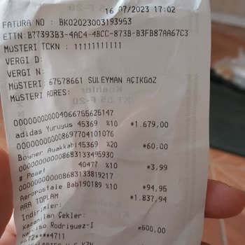 Boyner Mağazası Adidas Ayakkabı Kenarları Açıldı