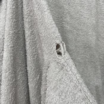 Taç Kalitesi Bornoz Yıprandı