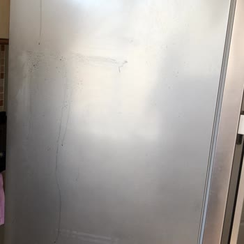 Merkez Teknik Servis (444 38 24) Buzdolabı Kenarları Boyası Aktı