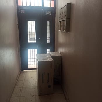 Aras Kargo Bina Önüne Bırakılan Pahalı Klima.