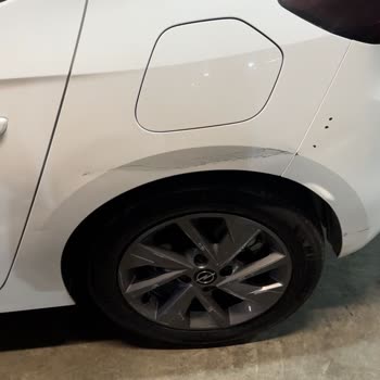 Avec Rental Car Hasarlı Araba Verip, Zan Altında Bırakıyor