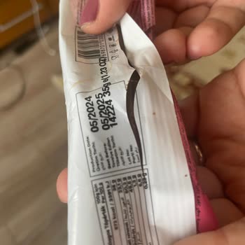 Elit Çikolata Elit Çilekli Çikolata Küflü Çıkması