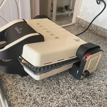 Karaca Züccaciye Tost Makinem Yanıyor