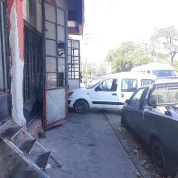 Eskişehir Büyükşehir Belediyesi Erenköy Yıldırım Caddesi Kaldırım İşgali.