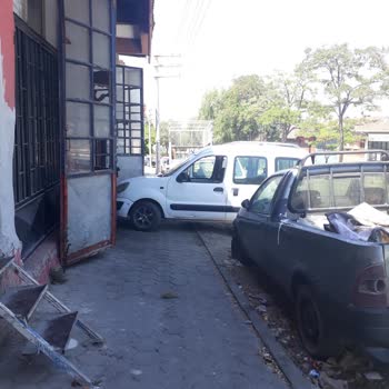 Eskişehir Büyükşehir Belediyesi Erenköy Yıldırım Caddesi Kaldırım İşgali.