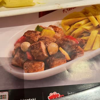 Emaar AVM Tavuk Dünyası'nda Şefin Tavası Hayal Kırıklığı