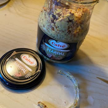 Calve Hardal Şişesinden Çıkan Cam Parçası Şoku!