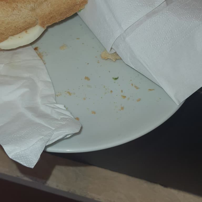 Kahve Dünyası Kahve Dunyası Sandviçte Kurt Çıktı